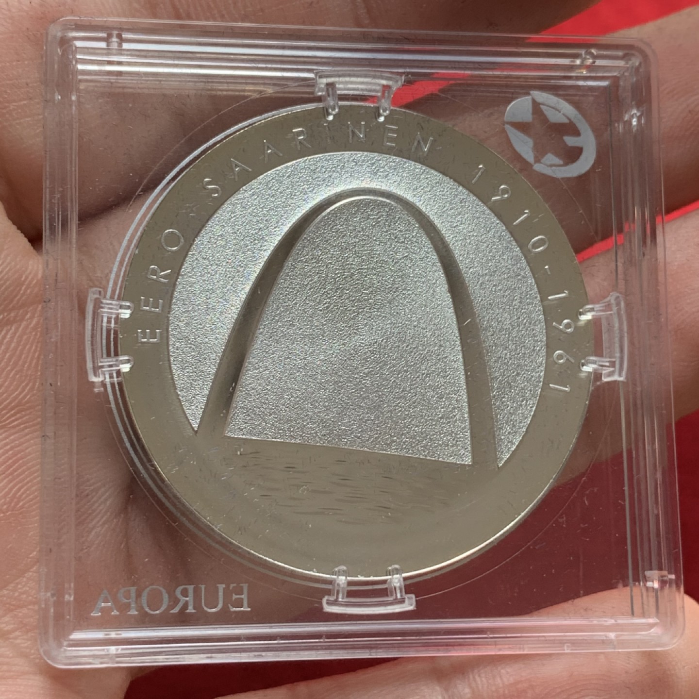 《竞宝斋》第89场-本周日，周一，周四，3场连拍（全场不限金额包邮） 芬兰 2010年 埃罗·沙里宁  纪念银币 10欧元 精制大银币25.5克 925银