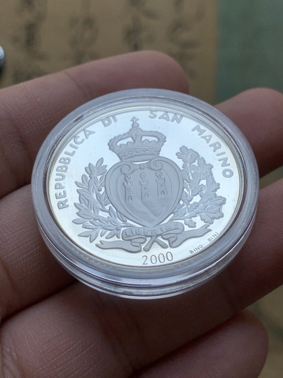 《竞宝斋》第89场-本周日，周一，周四，3场连拍（全场不限金额包邮） 圣马力诺2000年 米开朗基罗画作系列 10000里拉精制大银币 22克 835银