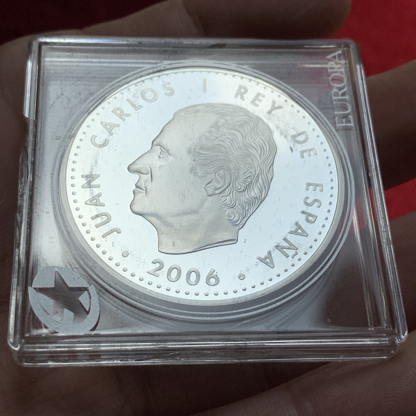 《竞宝斋》第89场-本周日，周一，周四，3场连拍（全场不限金额包邮） 西班牙 2006年 欧洲杰出人物卡洛斯五世 10欧元 精制大银币 27克 925银