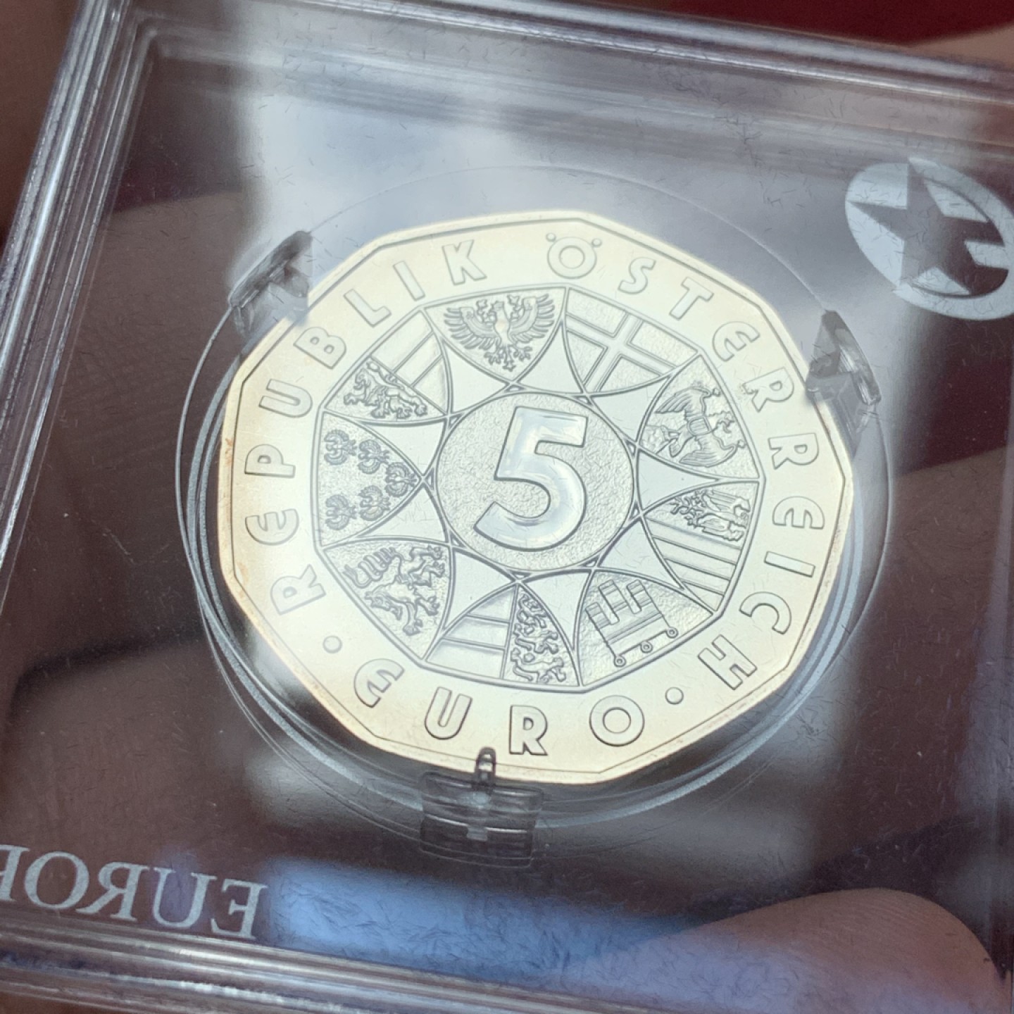 《竞宝斋》第89场-本周日，周一，周四，3场连拍（全场不限金额包邮） 奥地利 2007年 男性普选权百周年纪念 5欧元 九边形银币