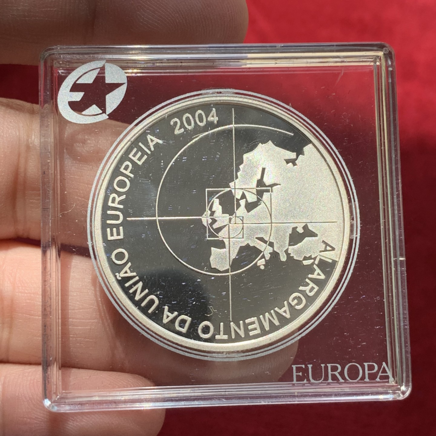 《竞宝斋》第89场-本周日，周一，周四，3场连拍（全场不限金额包邮） 葡萄牙 2004年 欧盟扩大 8欧元 精制大银币 31.1克 925银