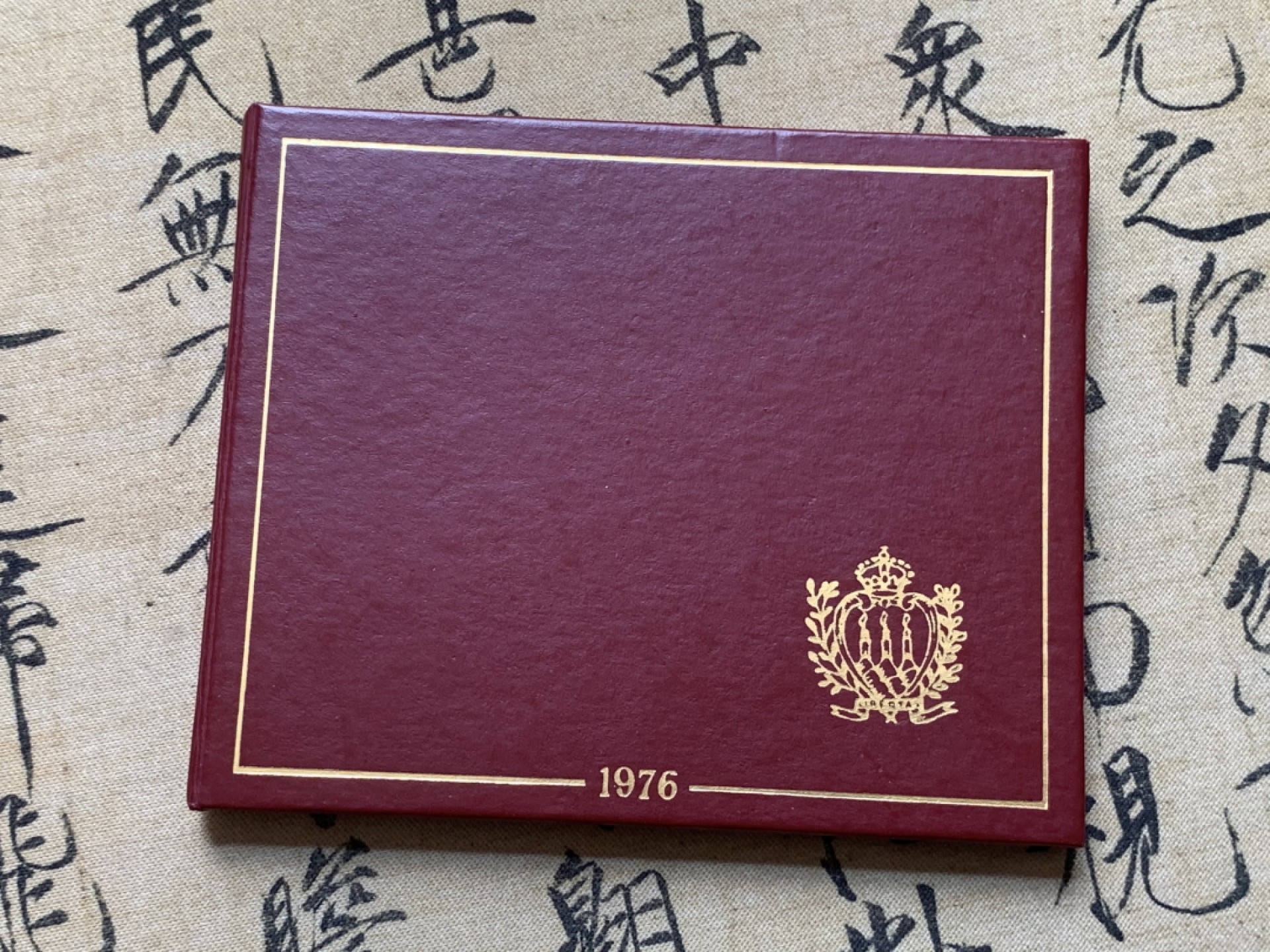 《竞宝斋》第89场-本周日，周一，周四，3场连拍（全场不限金额包邮） 卡装 圣马力诺1976年 播种 500里拉银币