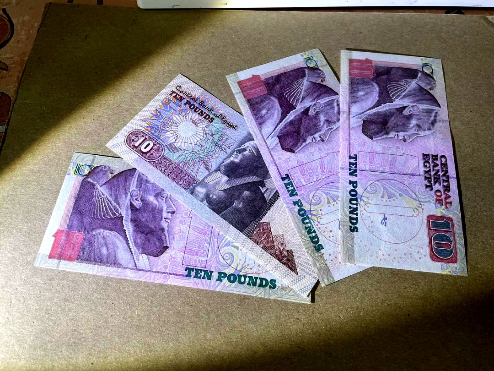 【Blue Auction】✨世界纸币精拍第218期【精】——安彻尔和安娜 【一组4张 不同签名版本】埃及 多年份10镑一组 全新UNC