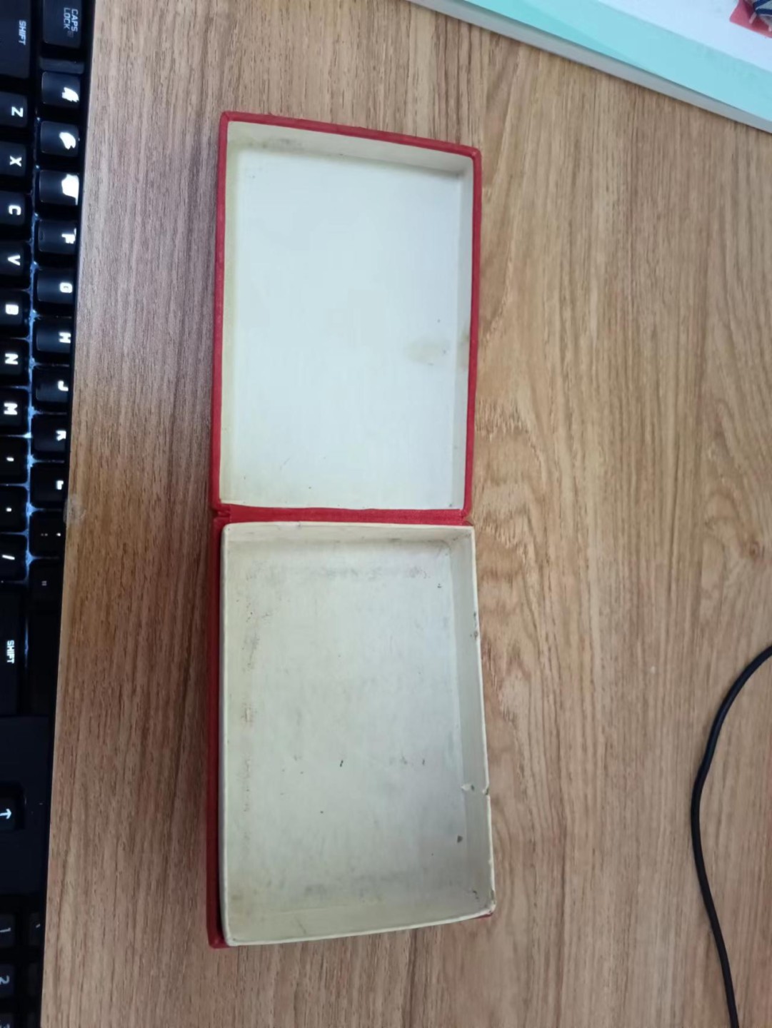 苏联勋章2022年8月拍卖  第五期8月26日-8月29日晚上9点 苏联二战勋章盒子