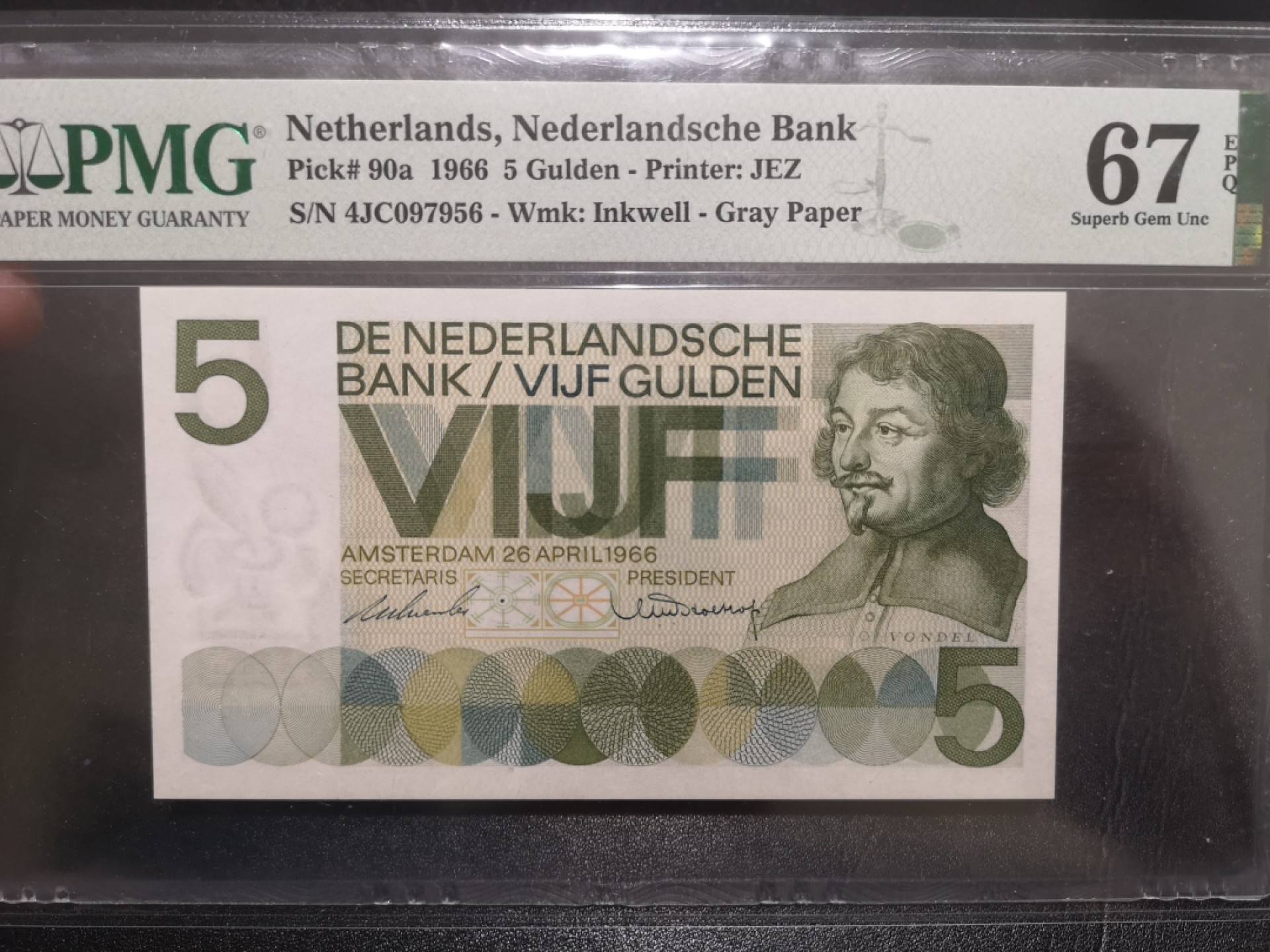 《外钞收藏家》第一百九十八期 1966年荷兰人像版5盾 PMG67高分