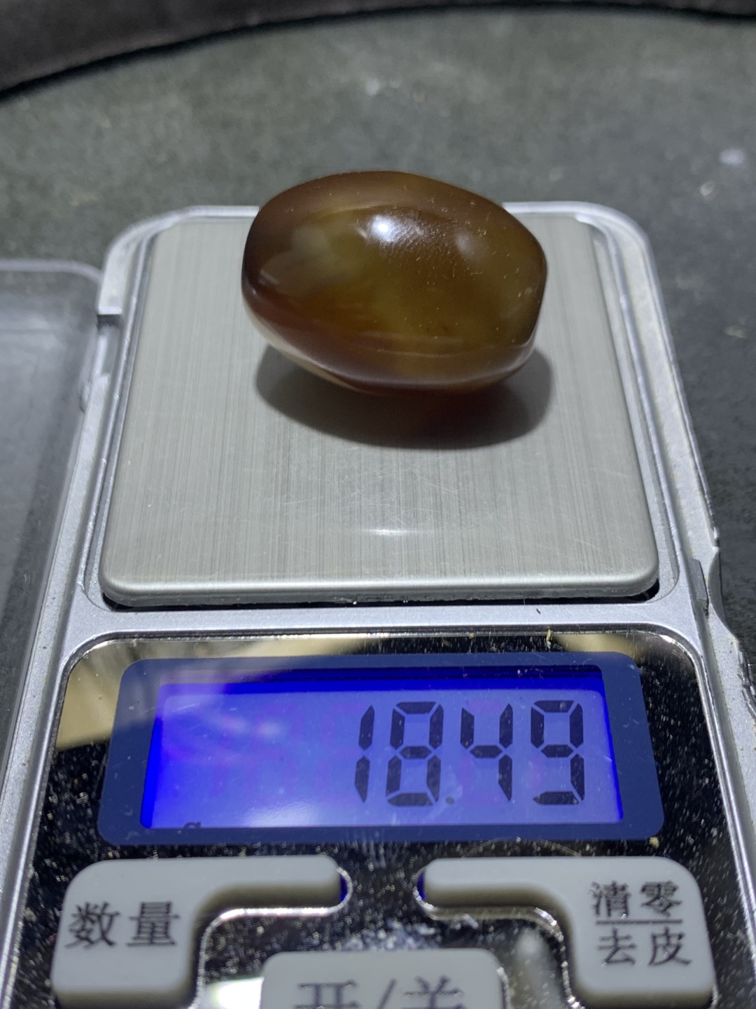 精美缠丝玛瑙大桶珠一个