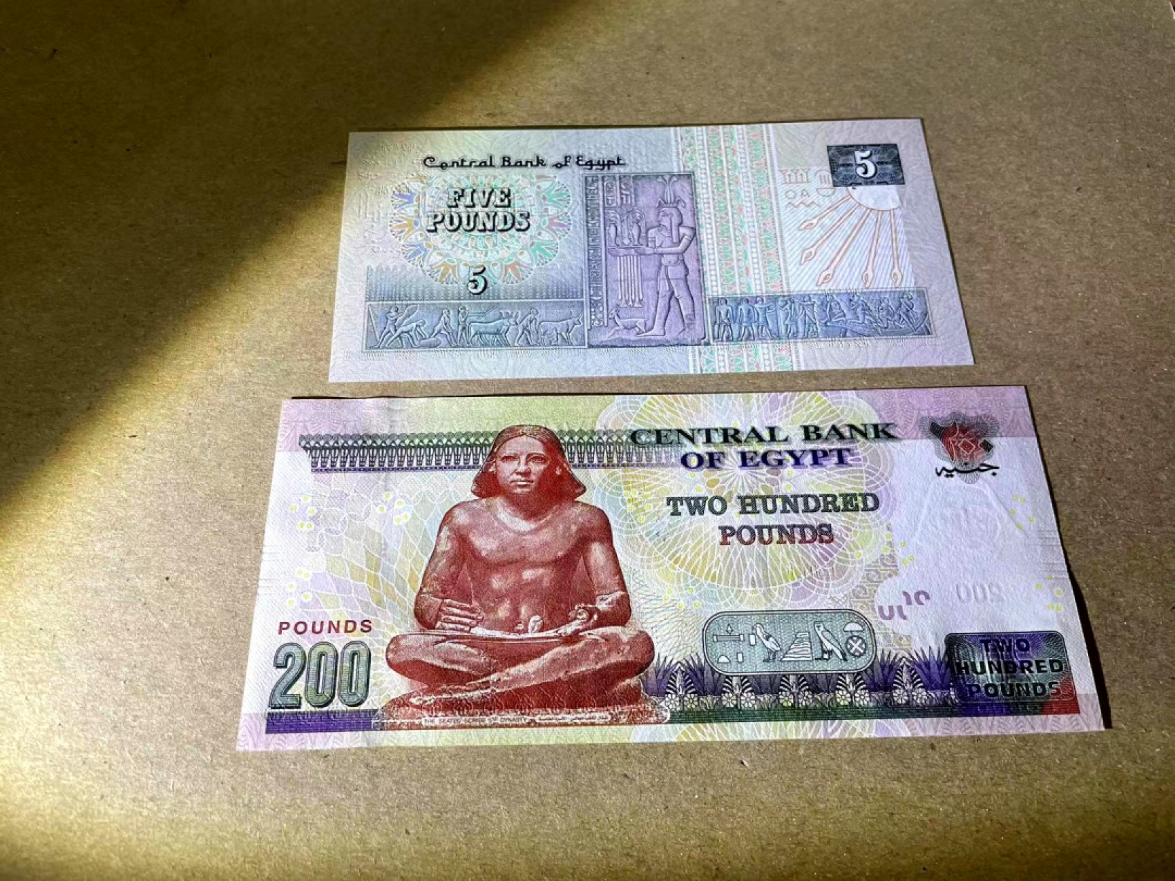 【Blue Auction】✨世界纸币精拍第218期【精】——安彻尔和安娜 【一组2张】埃及 5镑-200镑纸币一组 全新UNC