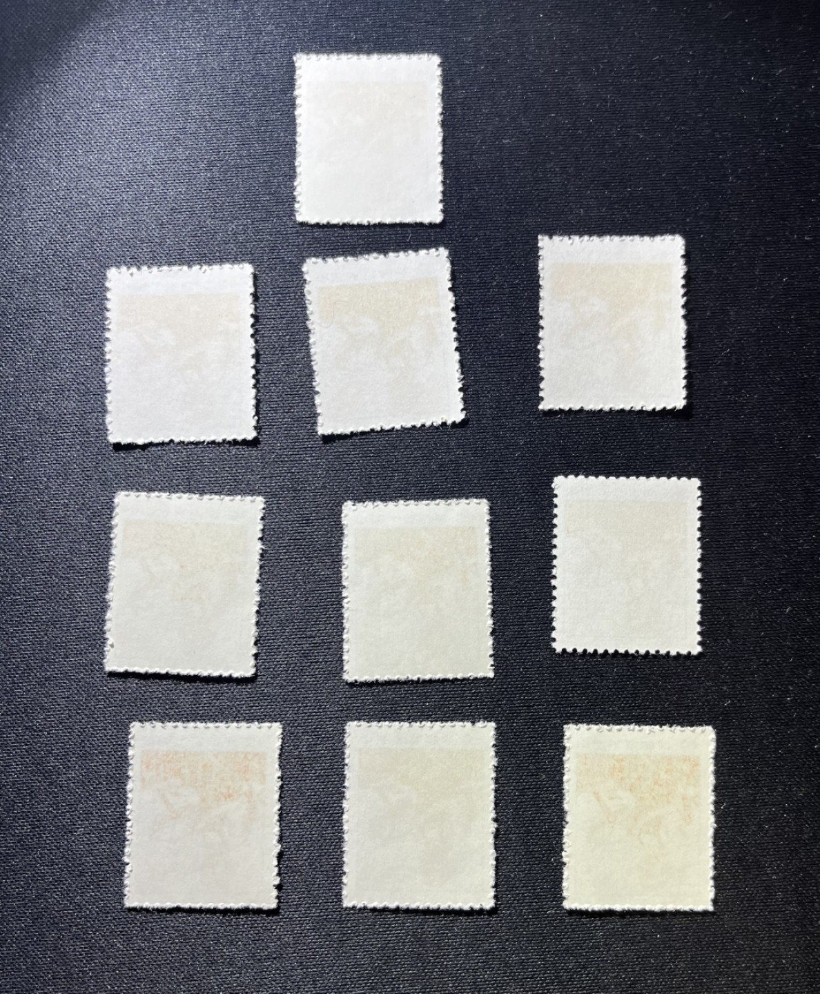 洪涛臻品 精选邮票限时拍卖第十期 普无号  5分女拖拉机手新10枚，版撕嘎嘎绝，非常漂亮，集邮册中必不可少的一枚，文革唯一一套普票，特点鲜明，欣赏收藏两不误，价值洼地，全品可评级