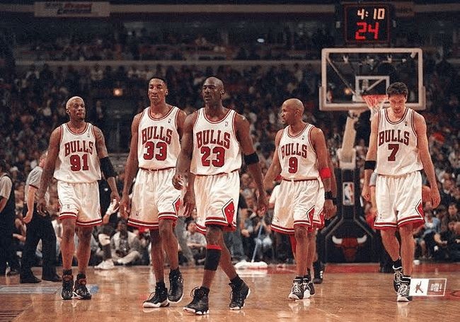 零元拍：公牛王朝首发球员罗恩 哈珀 亲笔签字球衣 五届NBA总冠军 稀有公牛 球衣 MAB Celebrity 镭射标认证