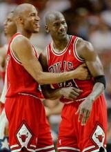 零元拍：公牛王朝首发球员罗恩 哈珀 亲笔签字球衣 五届NBA总冠军 稀有公牛 球衣 MAB Celebrity 镭射标认证