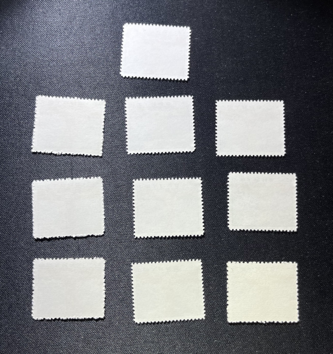 洪涛臻品 精选邮票限时拍卖第十期 普无号  8分纪念碑新10枚，版撕嘎嘎绝，非常漂亮，集邮册中必不可少的一枚，文革唯一一套普票，特点鲜明，欣赏收藏两不误，价值洼地，全品可评级