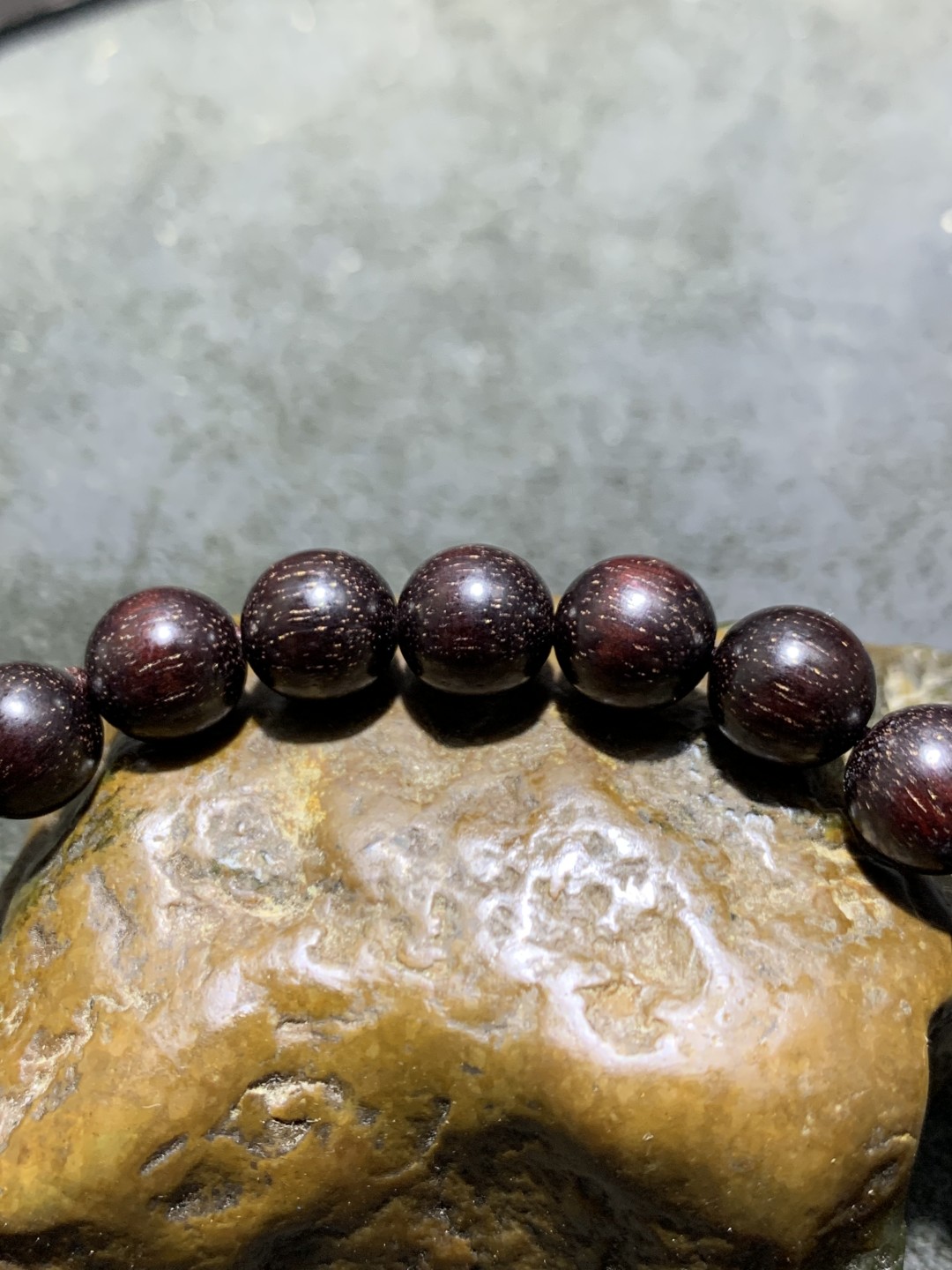 精美金星料小叶紫檀手串一条！