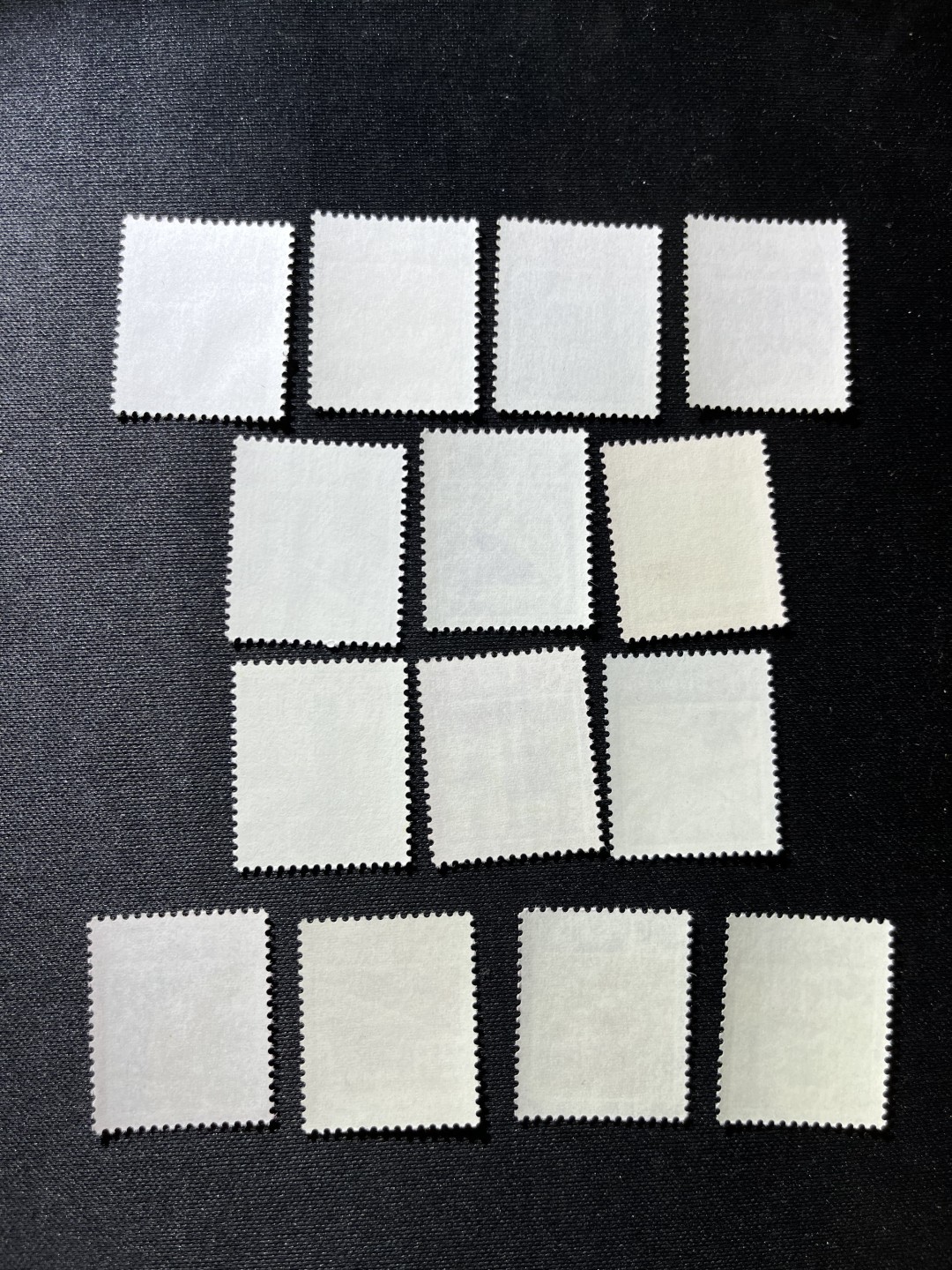 洪涛臻品 精选邮票限时拍卖第十一期 普18+普21两套新全  版撕小票，雕刻版非常漂亮，人气大套票，品相绝的不好凑，集邮册中不可或缺的两套，人手必备，全品可评级，注意捡漏