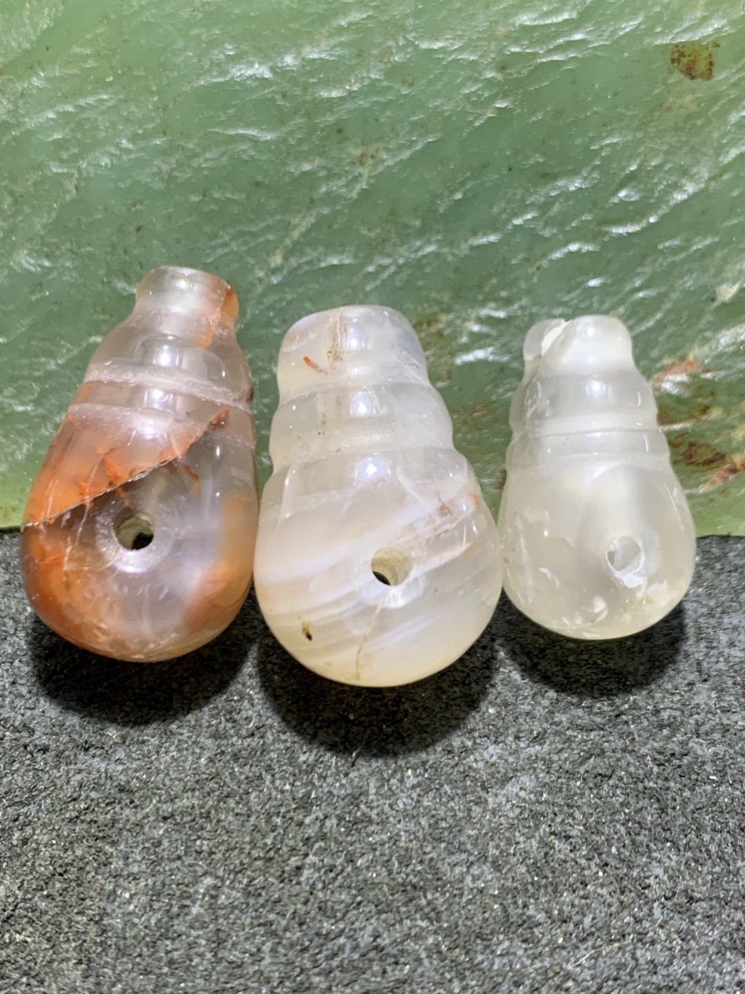 川料南红玛瑙荔枝冻通货一体小佛头三通一组，