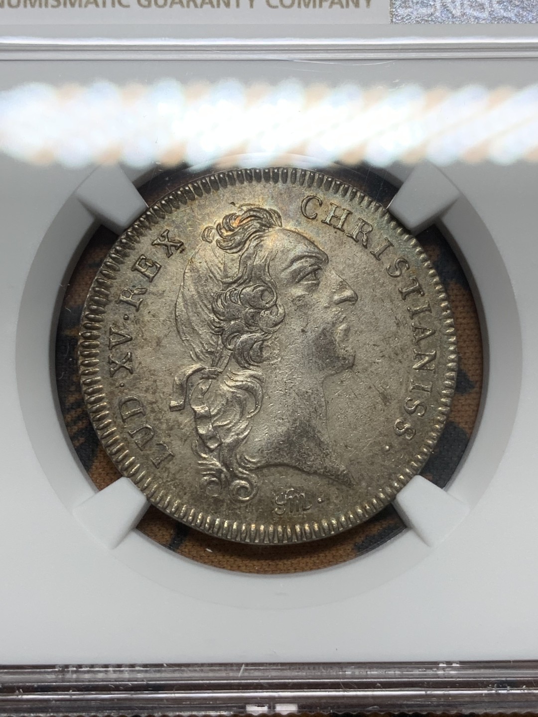 《竞宝斋》第91场-本周日，周一2场连拍（全场不限金额包邮） NGC-AU58 法国十八世纪 路易十五 皇家文学学院JETON 代用银币 五彩包浆 非常漂亮