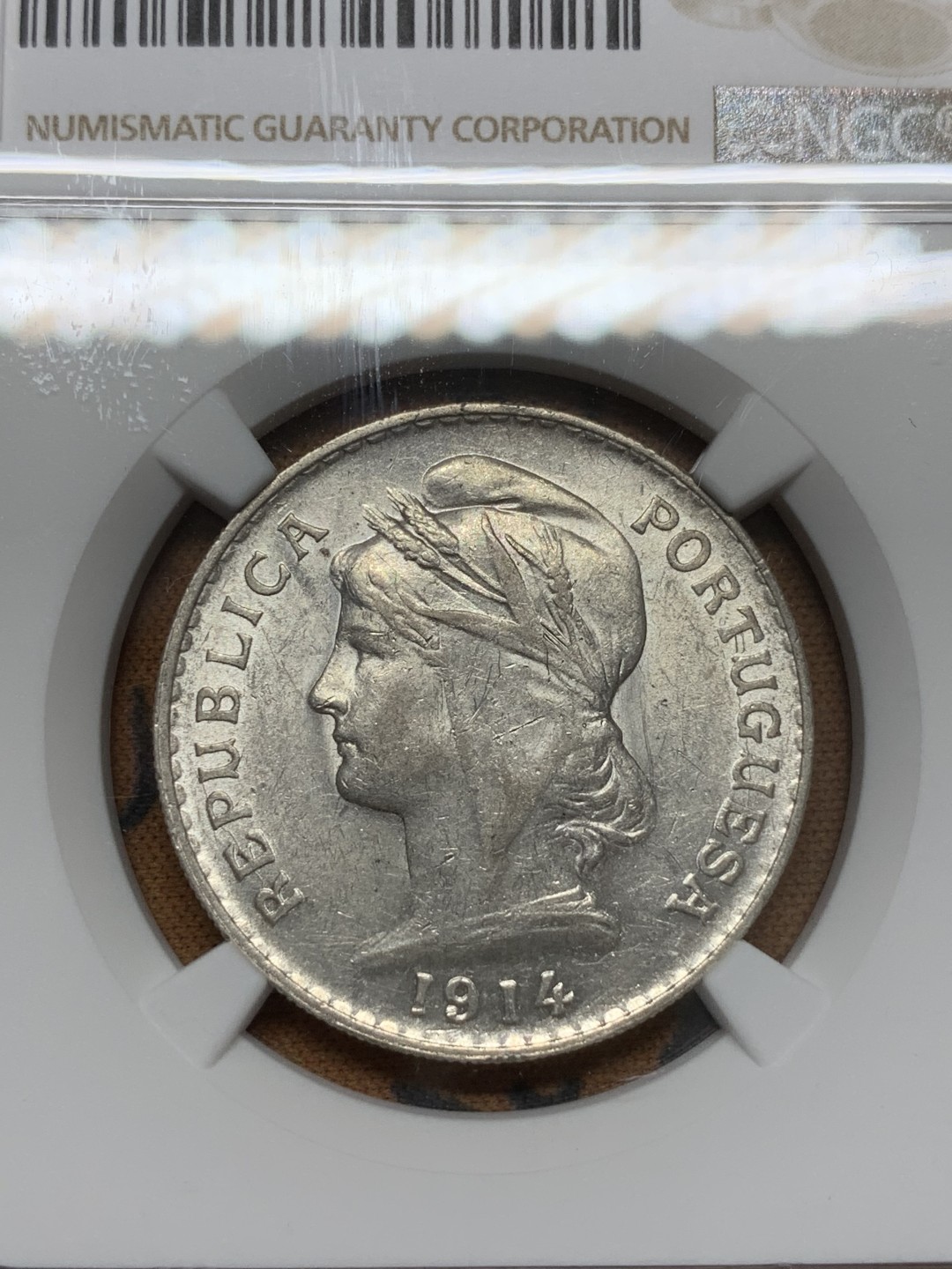 《竞宝斋》第91场-本周日，周一2场连拍（全场不限金额包邮） NGC AU58 葡萄牙1914年半元女神银币