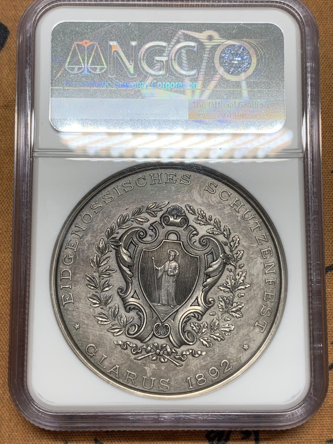 《竞宝斋》第91场-本周日，周一2场连拍（全场不限金额包邮） NGC-MS62 1892 瑞士格拉鲁斯射击节 银章 状态好 才是真的好