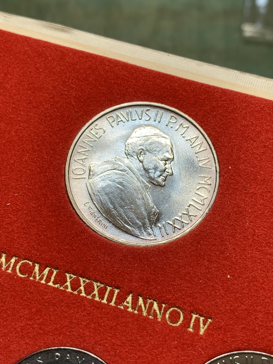 《竞宝斋》第91场-本周日，周一2场连拍（全场不限金额包邮） 卡装 梵蒂冈1982年  教皇6枚纪念币 套装 最大那枚是银币