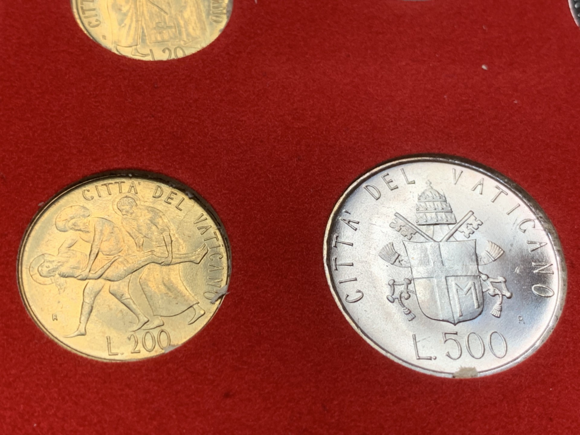 《竞宝斋》第91场-本周日，周一2场连拍（全场不限金额包邮） 卡装 梵蒂冈1981年  教皇6枚纪念币 套装 最大那枚是银币