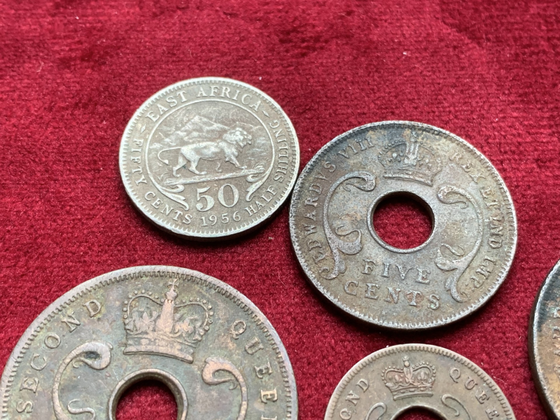 《竞宝斋》第91场-本周日，周一2场连拍（全场不限金额包邮） 5枚一起  英属 东非 爱七2枚，伊丽莎白3枚 