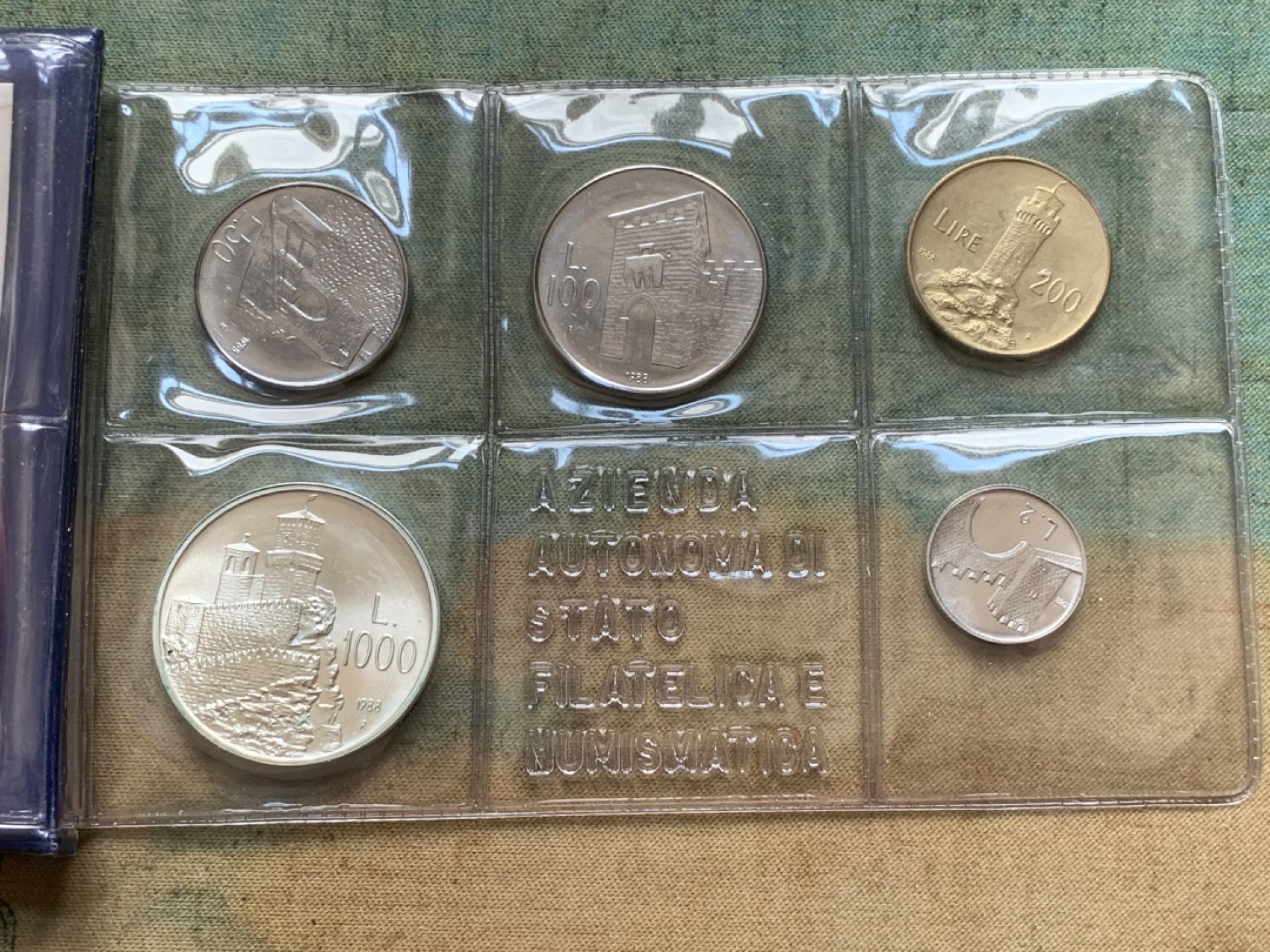 《竞宝斋》第91场-本周日，周一2场连拍（全场不限金额包邮） 圣马力诺1988年 哨塔系列 十枚套 其中最大枚1000里拉是银币