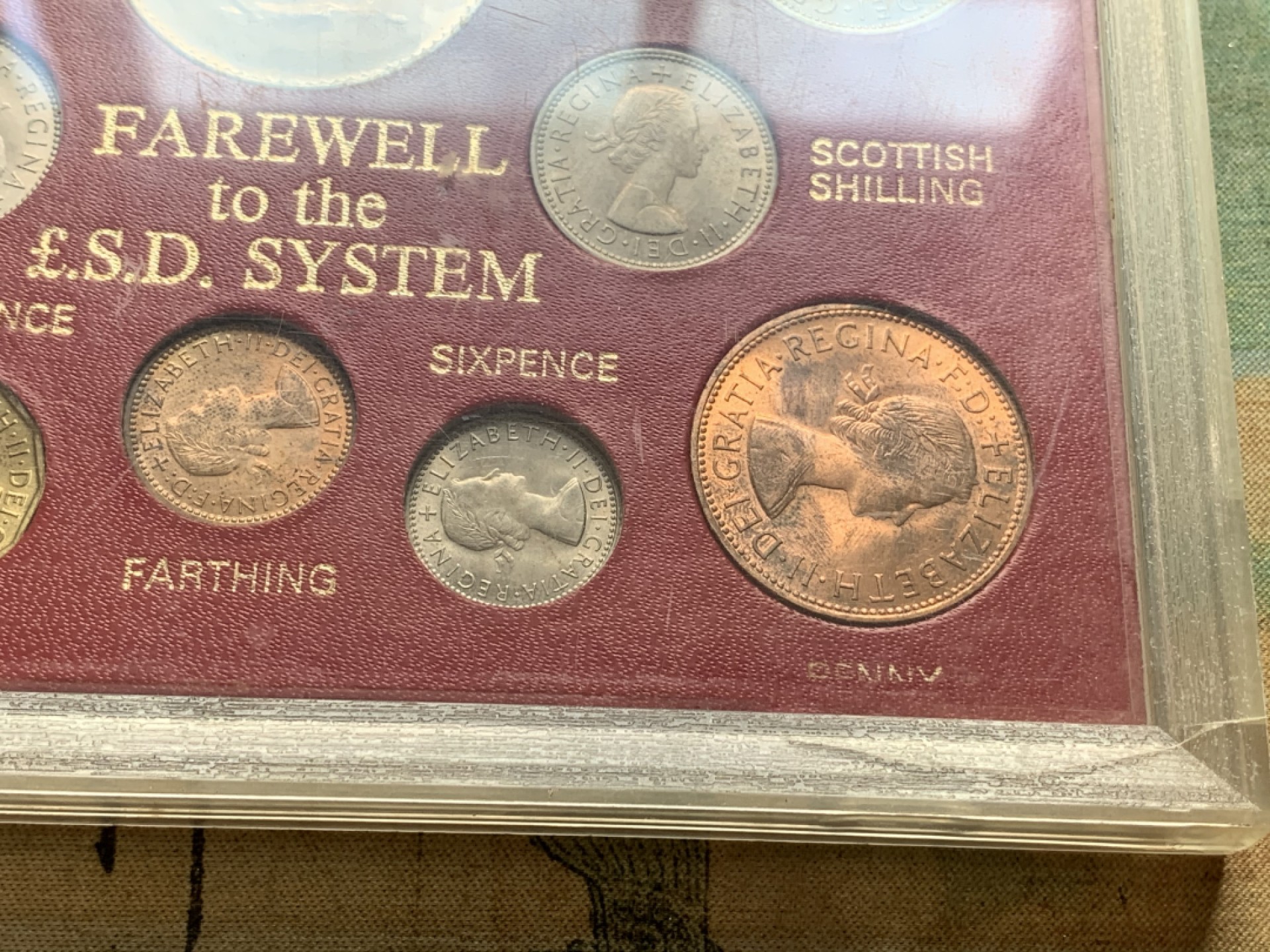 《竞宝斋》第91场-本周日，周一2场连拍（全场不限金额包邮） 英国 告别£.SD系统 硬币礼品套装 少见10进制10硬币礼品套装原盒 各种流通币面值 盒子可打开