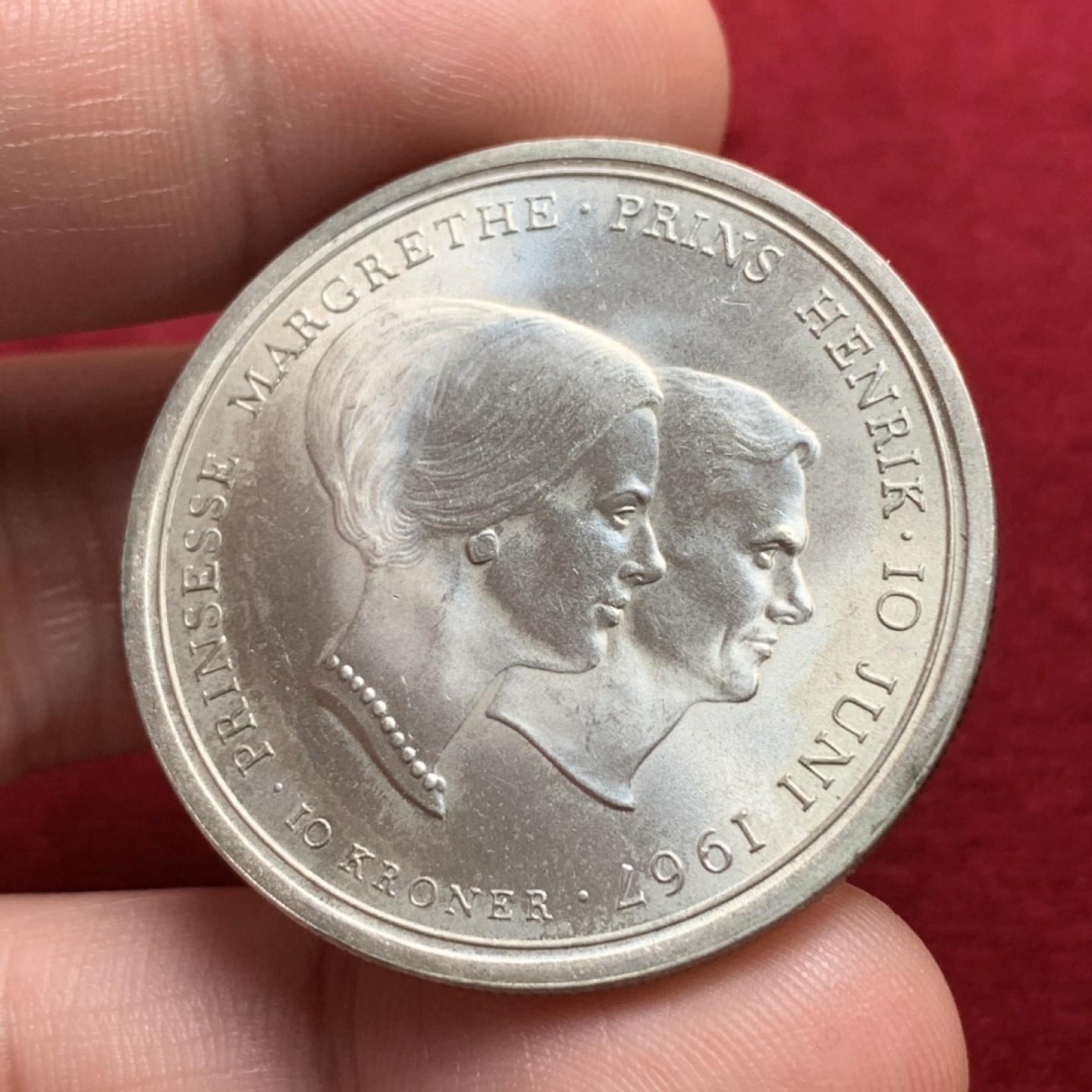 《竞宝斋》第91场-本周日，周一2场连拍（全场不限金额包邮） 丹麦    1967  10克朗  玛格丽特公主婚礼纪念币 转轮光