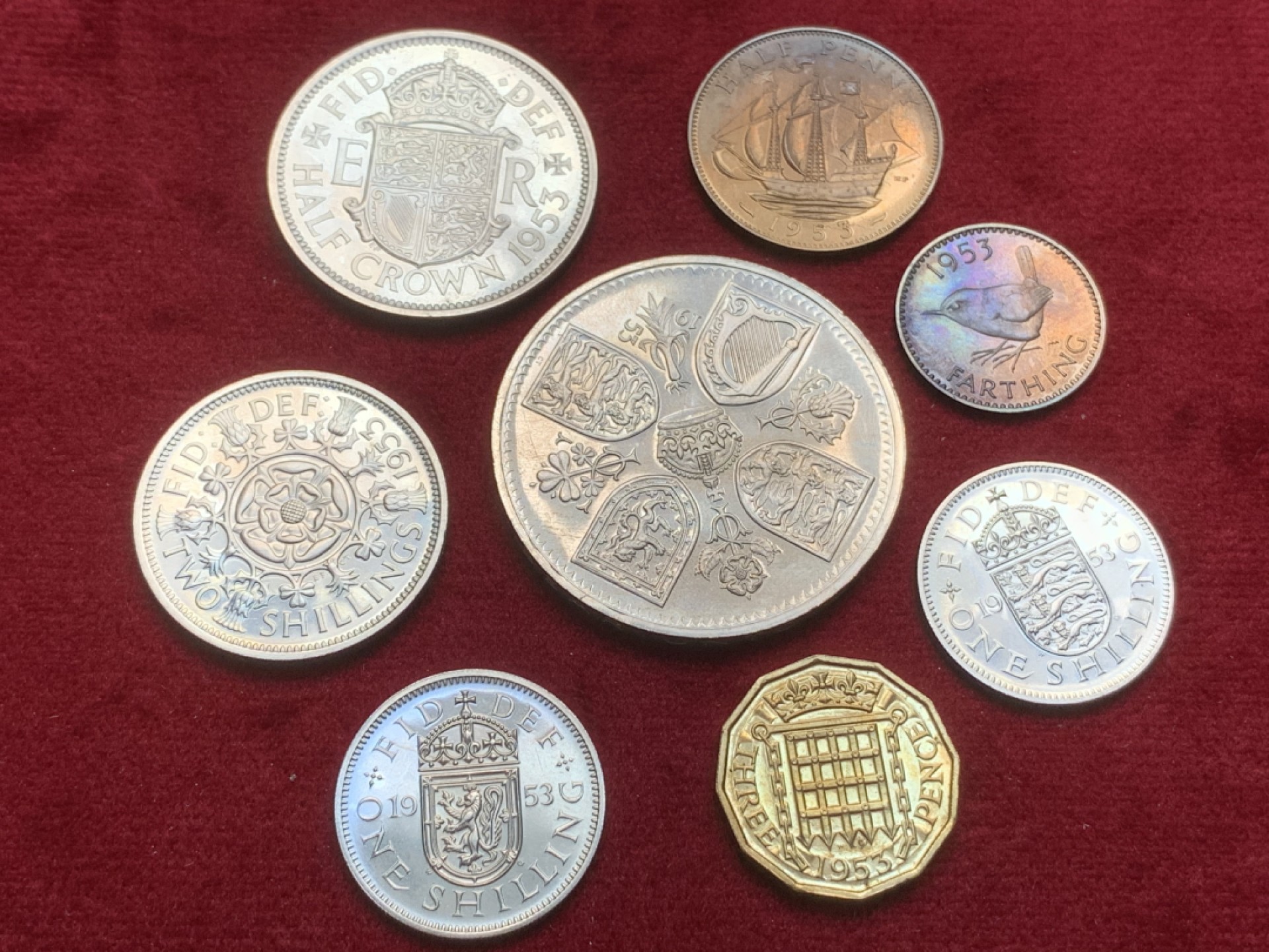 《竞宝斋》第91场-本周日，周一2场连拍（全场不限金额包邮） 英国 1953 伊丽莎白二世登基 精制套装 好品 缺失1便士铜币和6便士