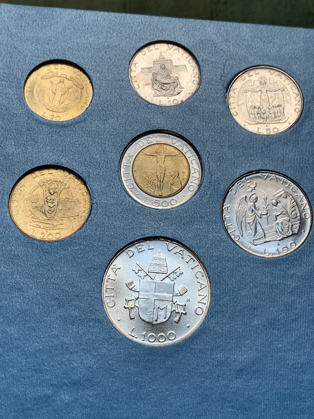 《竞宝斋》第91场-本周日，周一2场连拍（全场不限金额包邮） 卡装 梵蒂冈1987年  教皇6枚纪念币 套装 最大那枚是银币