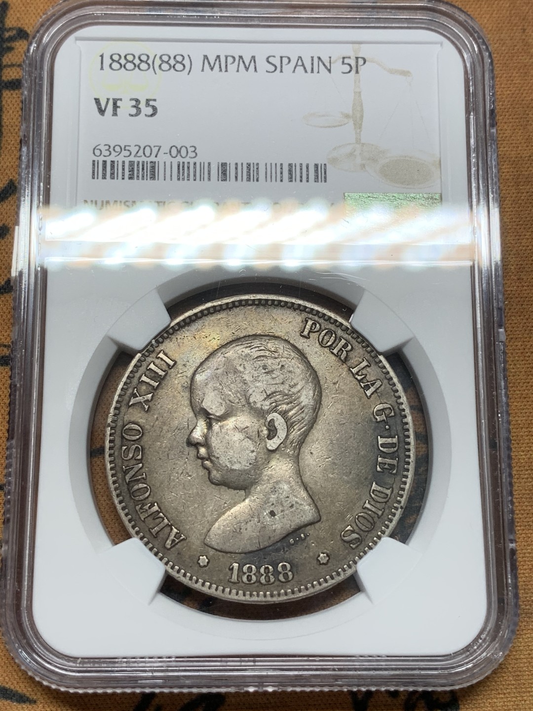 《竞宝斋》第91场-本周日，周一2场连拍（全场不限金额包邮） NGC-VF35 西班牙1888年 阿方索十三世 5比塞塔双柱大银币 黑包浆非常漂亮