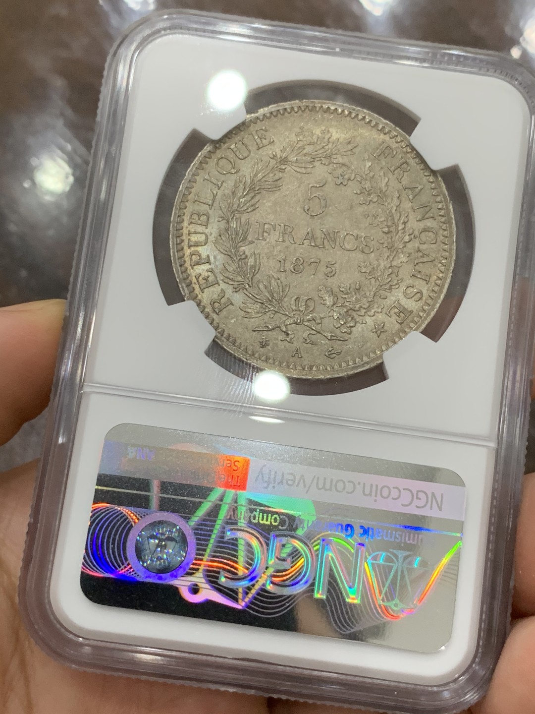 《竞宝斋》第91场-本周日，周一2场连拍（全场不限金额包邮） NGC-MS62 法国1875-A年 大力神5法郎大银币 原光带淡彩 非常漂亮