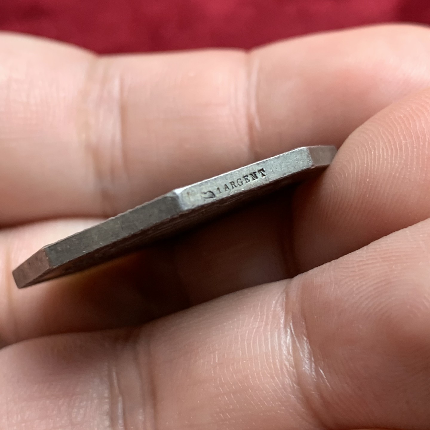 《竞宝斋》第91场-本周日，周一2场连拍（全场不限金额包邮） 法国  雷恩城市徽章 银质八角 代币JETON  丰饶角边铭  15.5克