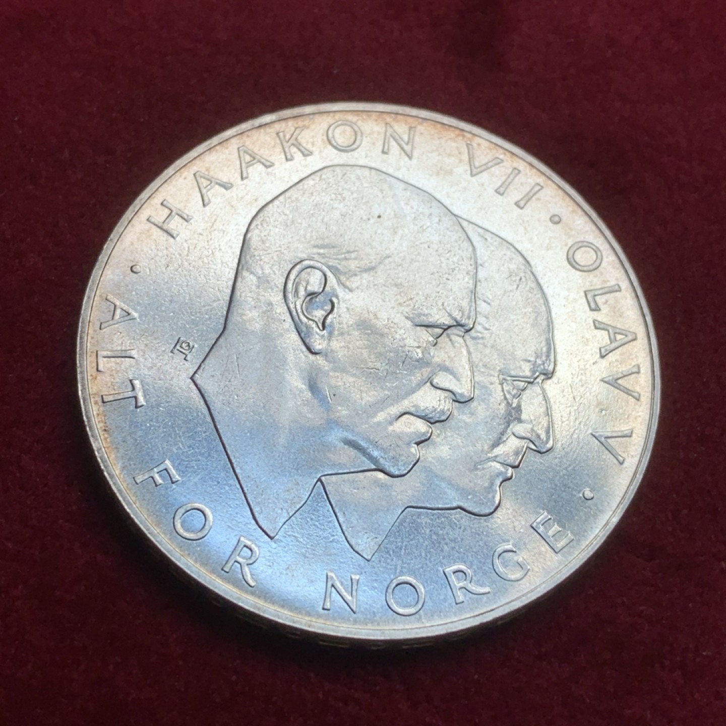 《竞宝斋》第91场-本周日，周一2场连拍（全场不限金额包邮） 挪威1970年解放25周年25克朗大银币，875银，直径39mm，重量29g