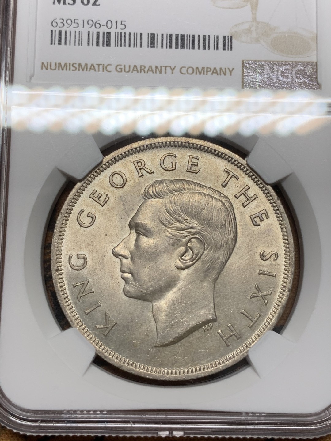 《竞宝斋》第91场-本周日，周一2场连拍（全场不限金额包邮） NGC-MS62 新西兰 1949年 乔六1克朗大银币 原光好品 