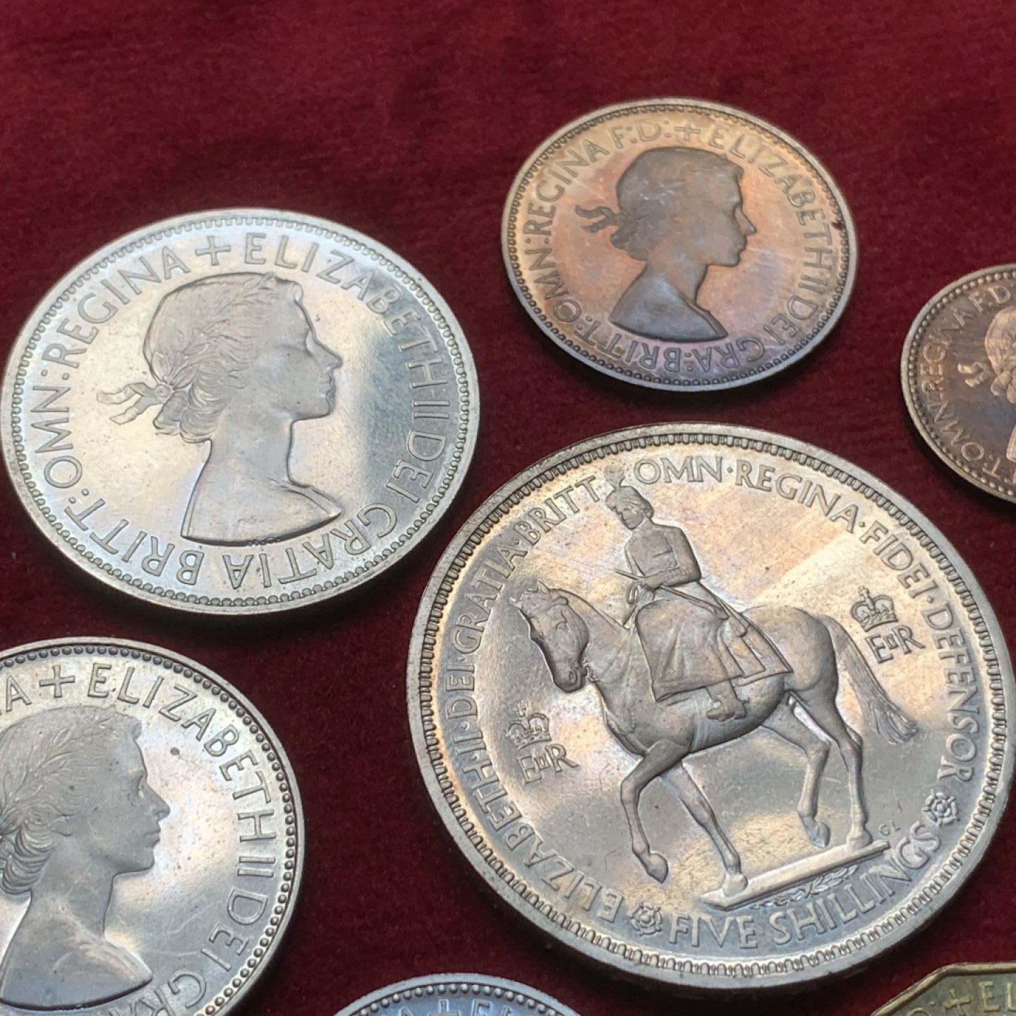 《竞宝斋》第91场-本周日，周一2场连拍（全场不限金额包邮） 英国 1953 伊丽莎白二世登基 精制套装 好品 缺失1便士铜币和6便士