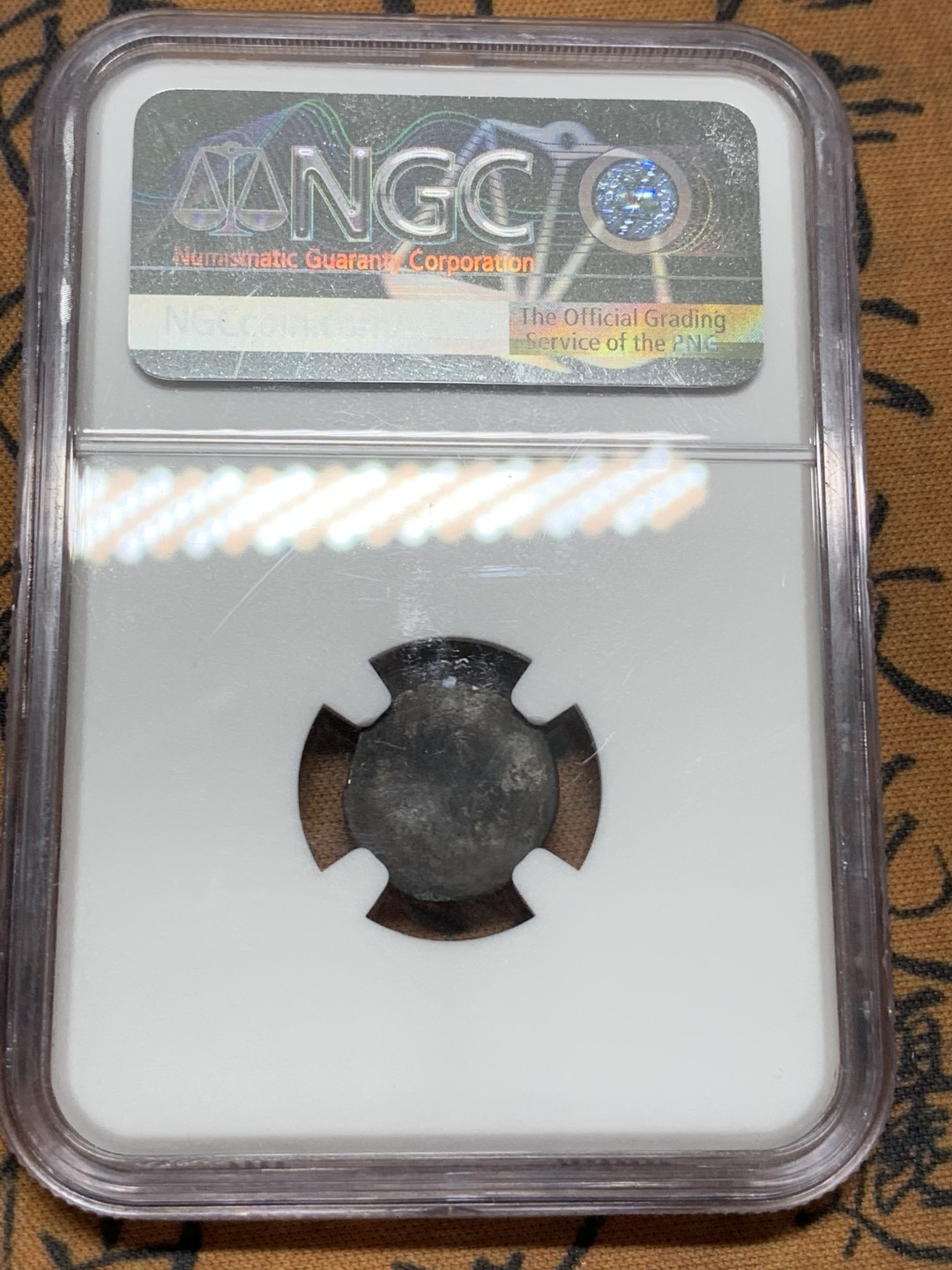 《竞宝斋》第91场-本周日，周一2场连拍（全场不限金额包邮） NGC VF原味 柬埔寨红鸟2p打制银币  红鸟币品种繁多，流通时间较长 非常有特色