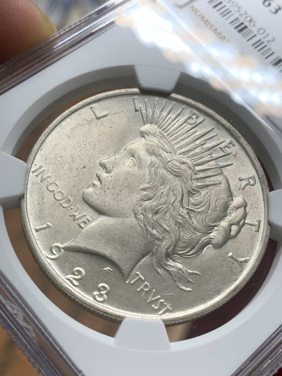 《竞宝斋》第91场-本周日，周一2场连拍（全场不限金额包邮） NGC-MS63 美国1923年 和平鸽一元 大银币 原光好品