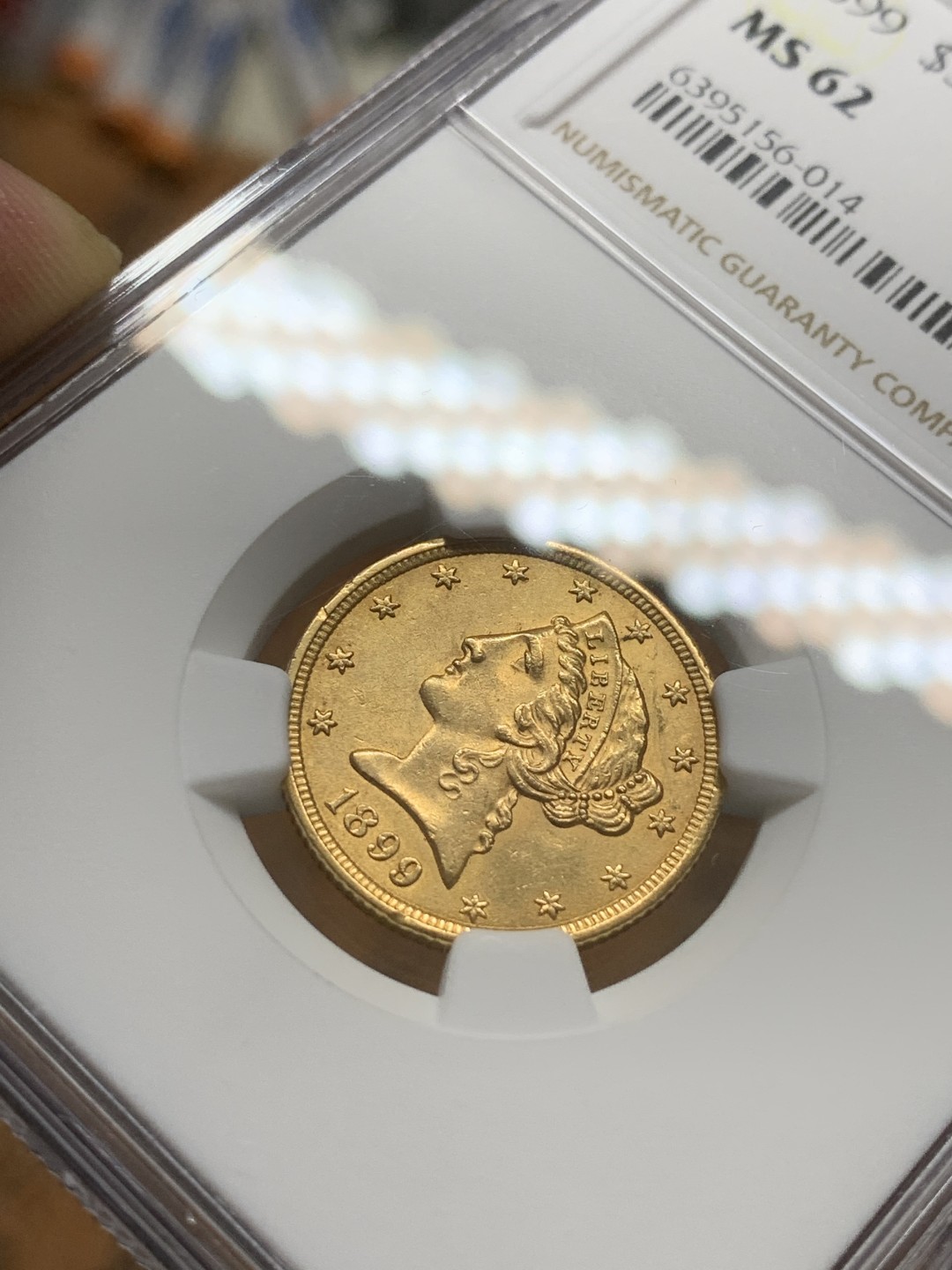 《竞宝斋》第91场-本周日，周一2场连拍（全场不限金额包邮） NGC-MS62 美国1899年 自由女神像和老鹰 早期5美元 金币 原光 一流的状态