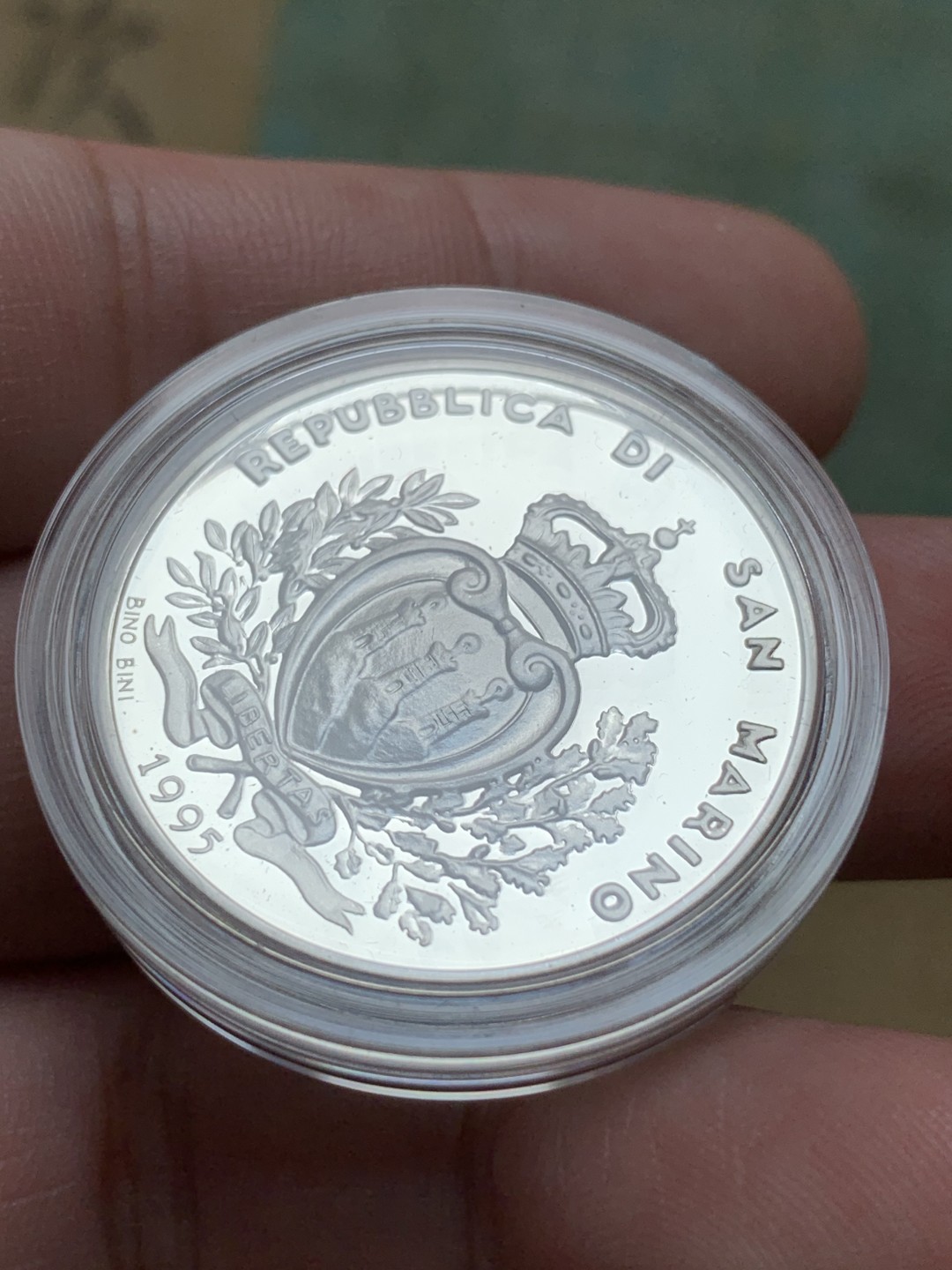 《竞宝斋》第91场-本周日，周一2场连拍（全场不限金额包邮） 原盒证书 圣马力诺1995年 奥运1000里拉 精制大银币 14.6克 835银