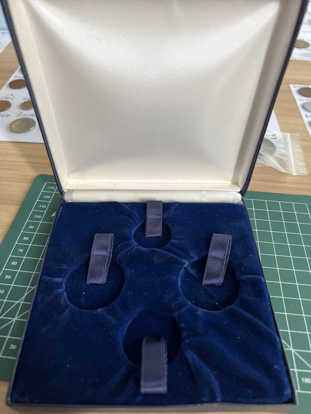 泡泡堂第七十三期  世界硬币纪念章邮票专场（无押金，无佣金，捡漏，全场20包邮，偏远地区除外） 空盒