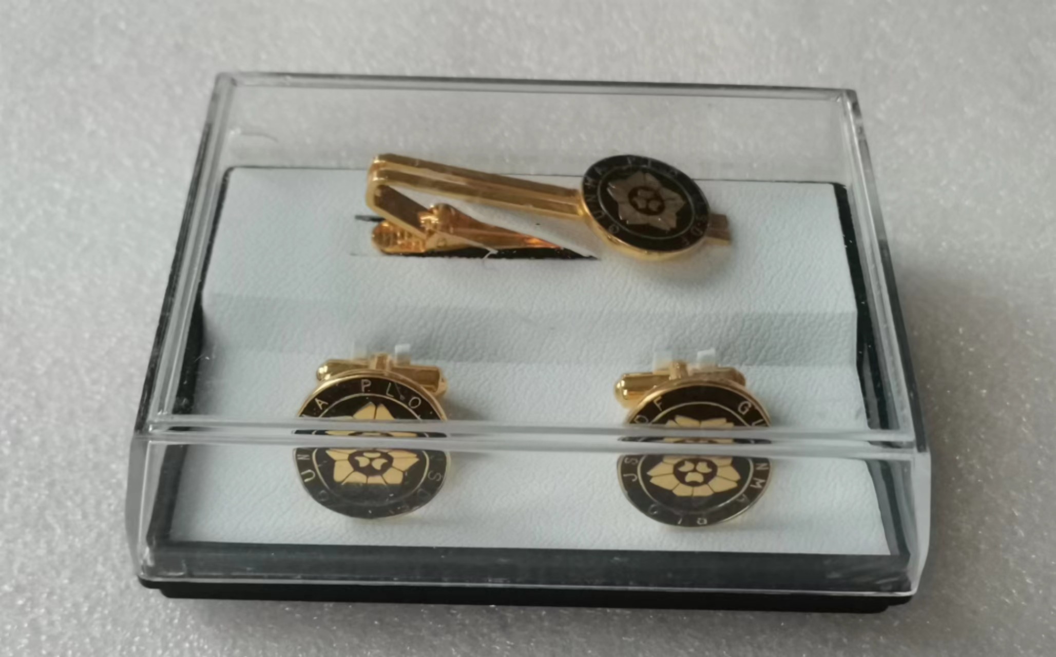 瓶子🏺第55期拍卖会 日本警卫队长袖口领夹3件套