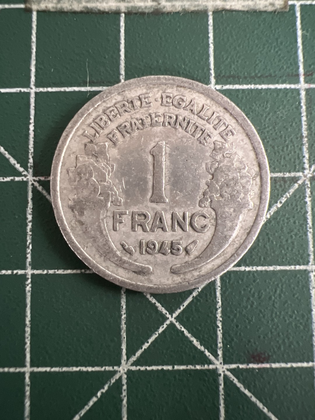 泡泡堂第七十三期  世界硬币纪念章邮票专场（无押金，无佣金，捡漏，全场20包邮，偏远地区除外） 法国1945年一法郎