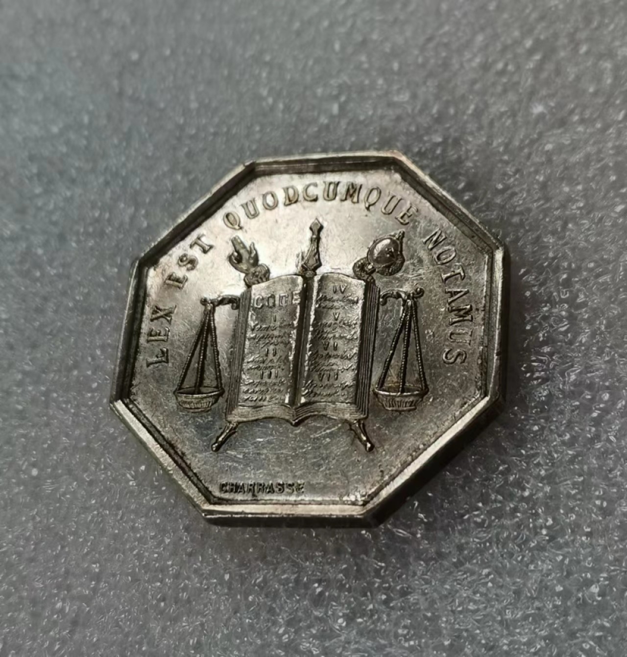 瓶子🏺第55期拍卖会 法国19世纪里昂公证人JETON银质八角