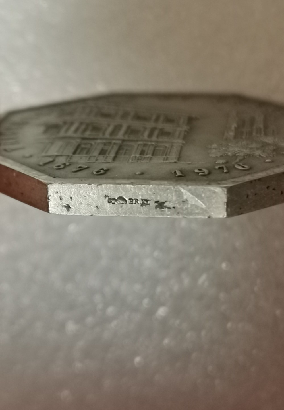 瓶子🏺第55期拍卖会 法国1976年巴黎公证公司JETON铜质八角