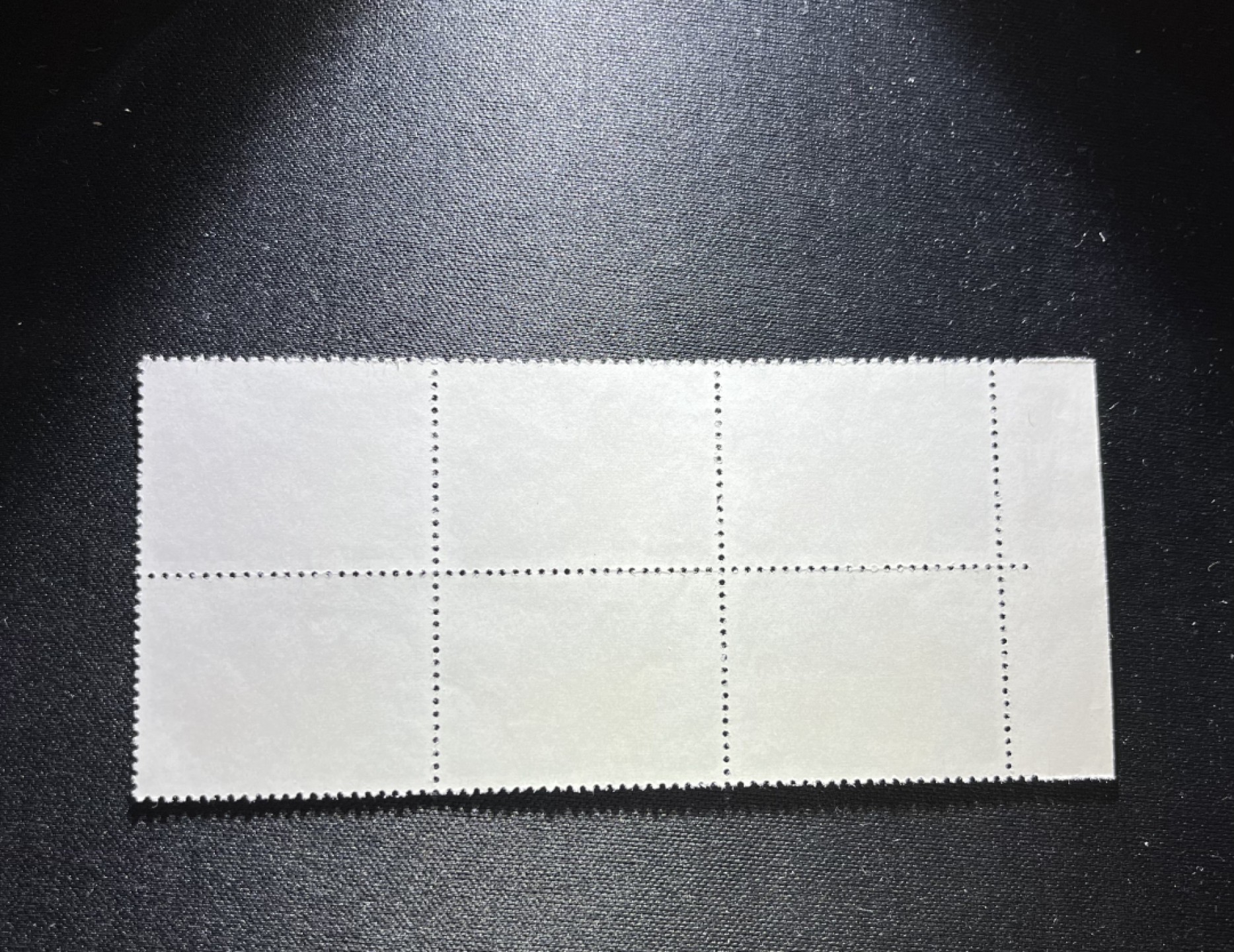 洪涛臻品 精品邮票限时拍卖第十四期 文17知青新 4分  厂名，数字，六方连一组，版撕品质，收藏首选，普通全品好买，版撕全品不好碰，齿非常新，就像昨天刚撕的一样，版撕精品小票，多多益善，注意捡漏，全品可评级