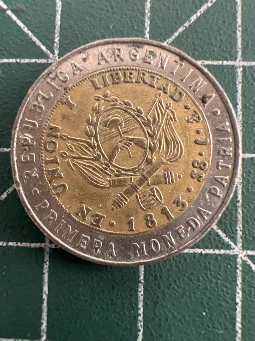 泡泡堂第七十五期  世界硬币纪念章邮票纸币专场（无押金，无佣金，捡漏，全场20包邮，偏远地区除外） 阿根廷一皮双色