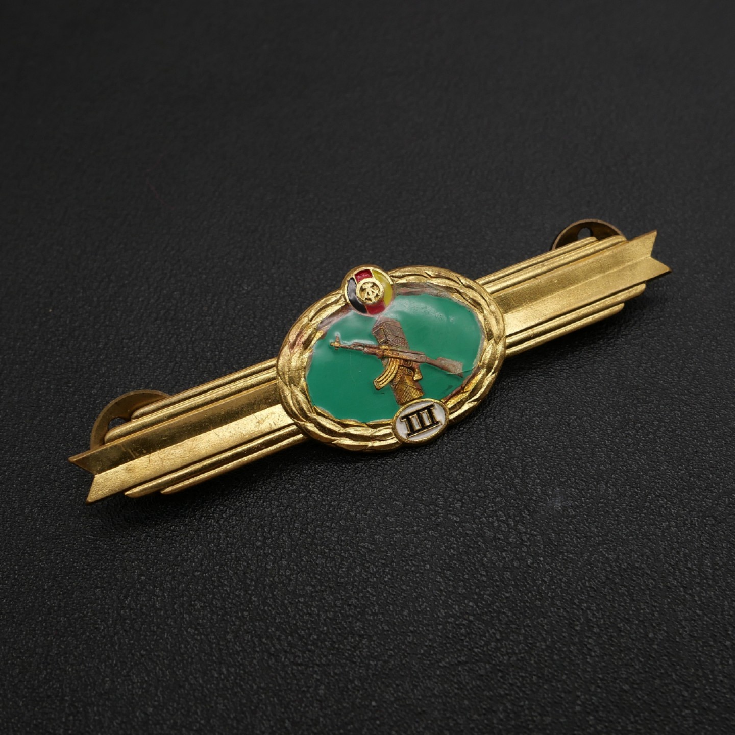 勋章奖章交易所9月3日群拍 东德边防军技能等级证章