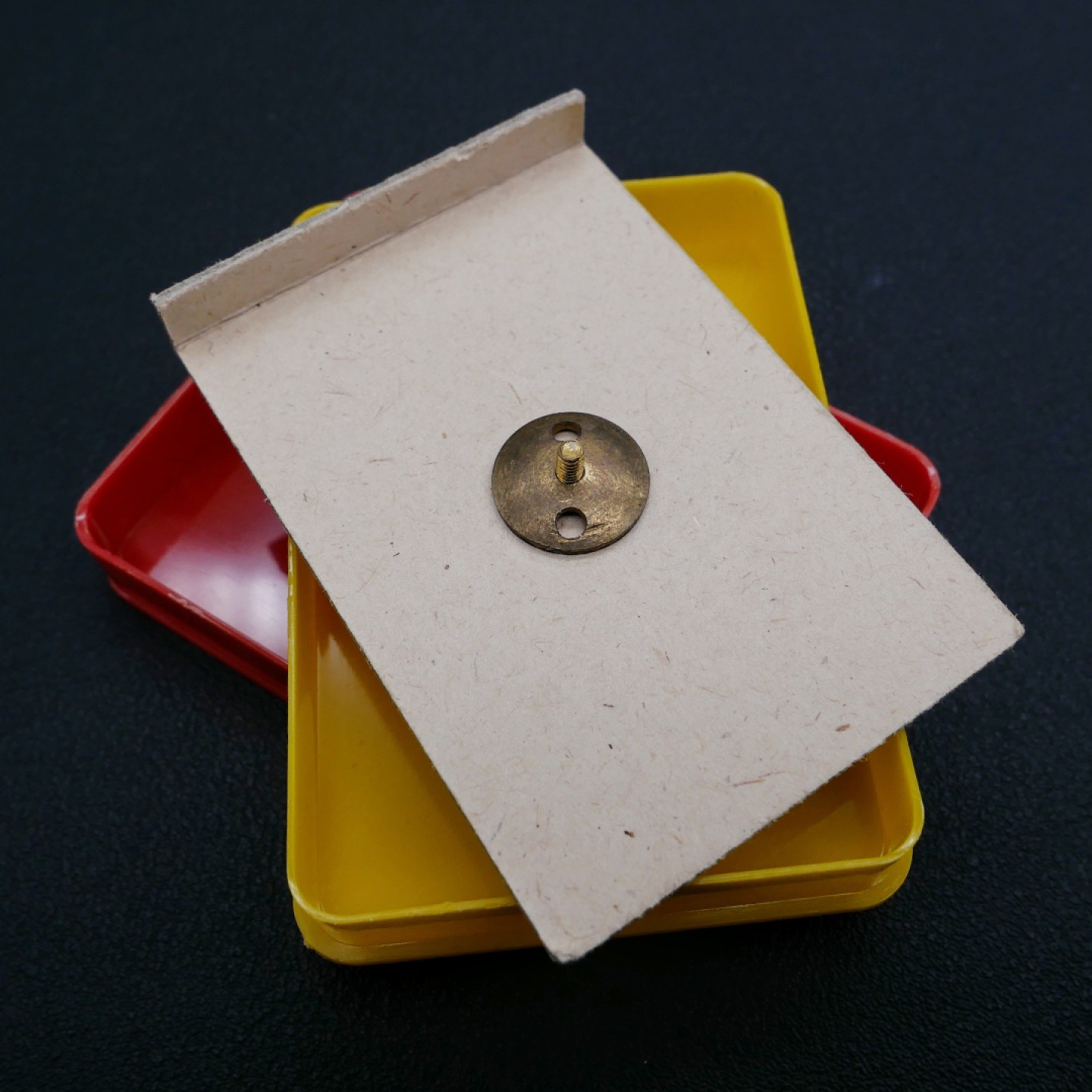 勋章奖章交易所9月3日群拍 东德优秀警察证章