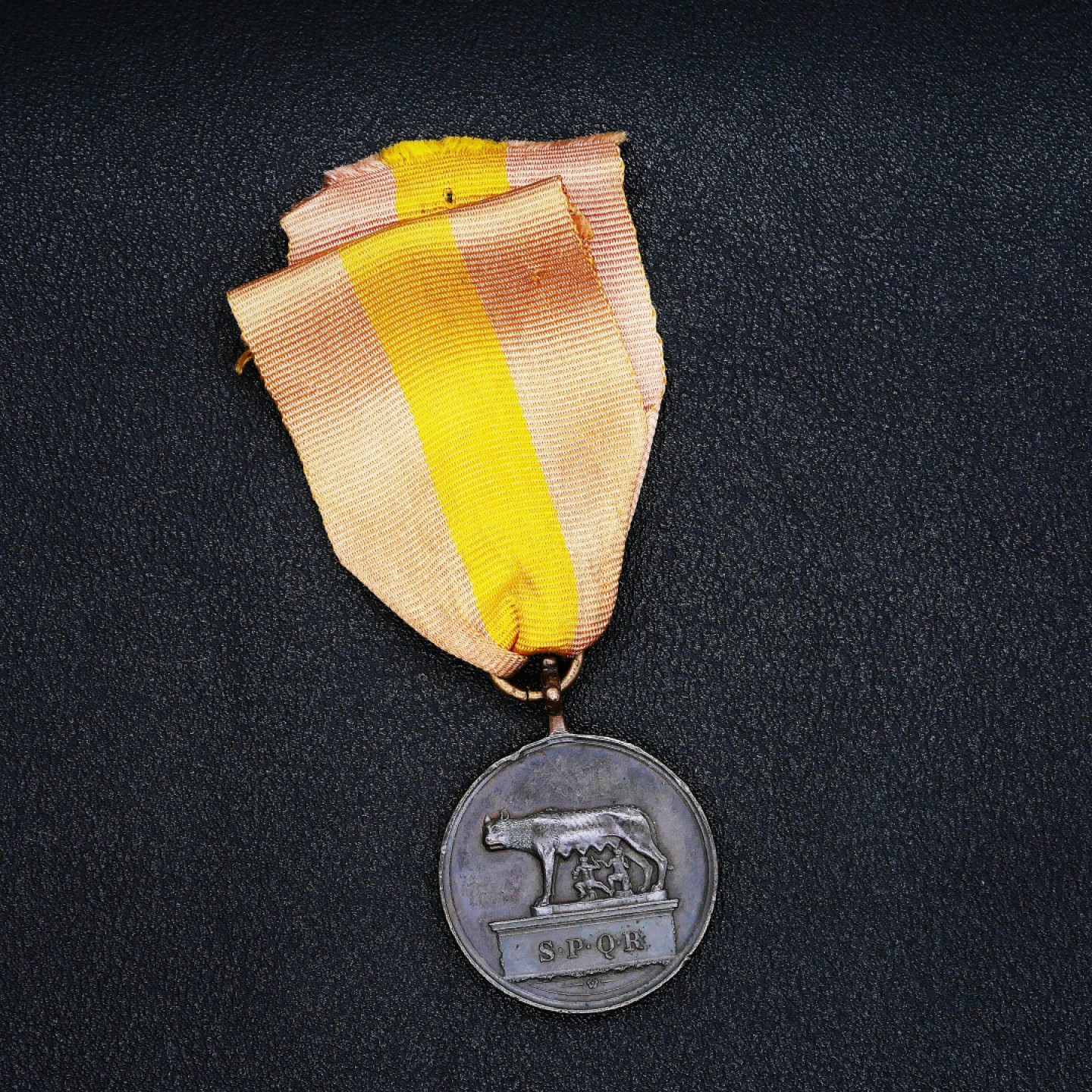 勋章奖章交易所9月3日群拍 意大利罗马优秀服役奖章