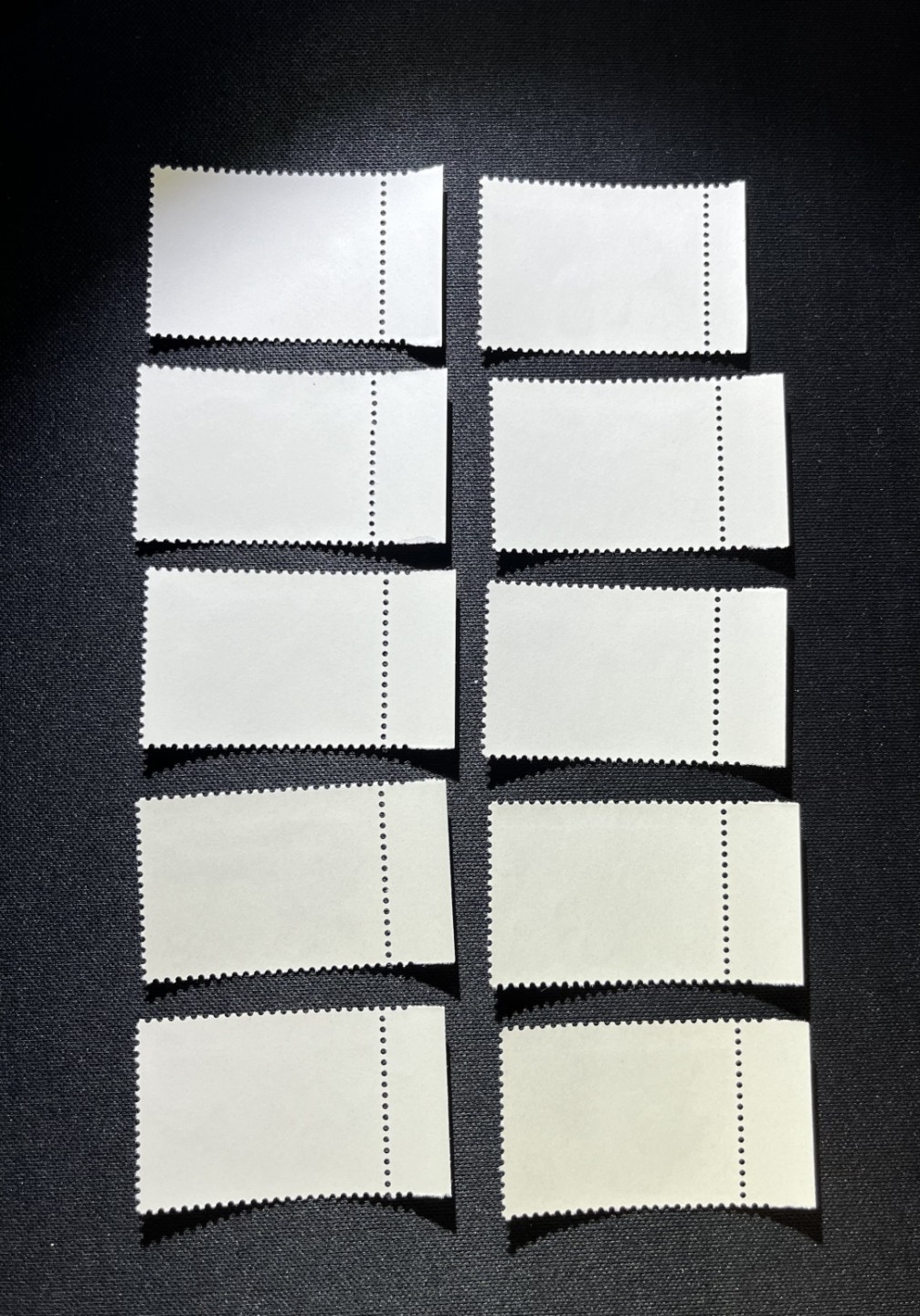 洪涛臻品 精品邮票限时拍卖第十五期 特75妇女新全  右边纸色标，色线1套  版撕品质，嘎嘎绝，背胶白润，光线效果不理想，票无任何发黄，整版拿来成本每套400左右，放漏几套活跃气氛，注意捡漏，随时售缺，精品小票，被低估的品种，全品可评级！